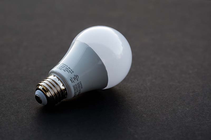 LED light bulb