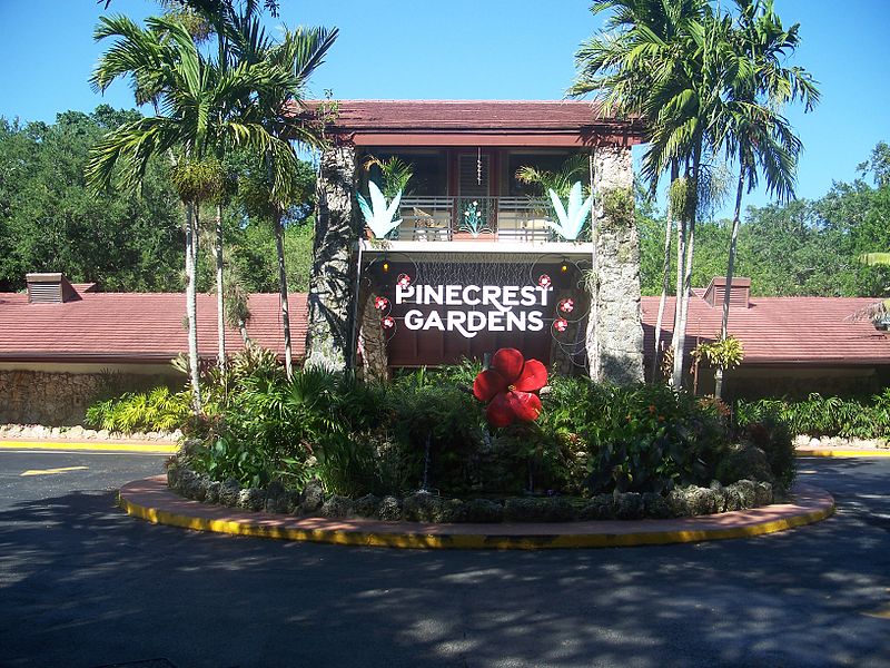 Pinecrest Gardens FL park entr02
