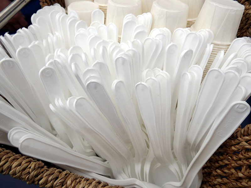 Plastic spoons