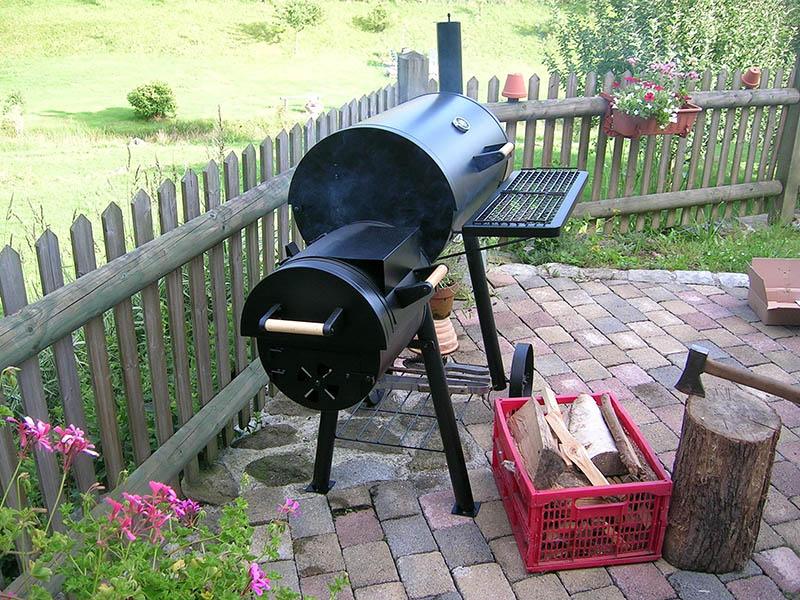 barbeque grill with cover