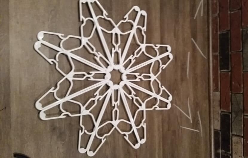 coathanger snowflake directions