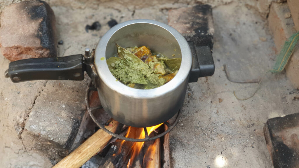 cooking rice using pressure cooker in india