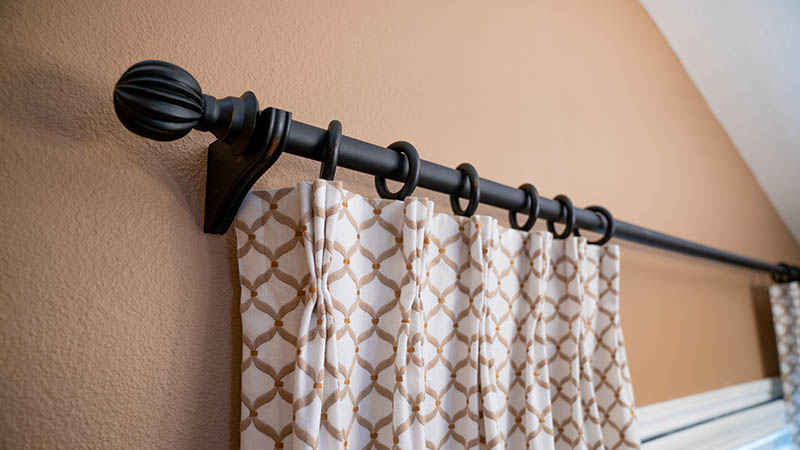 curtain rod