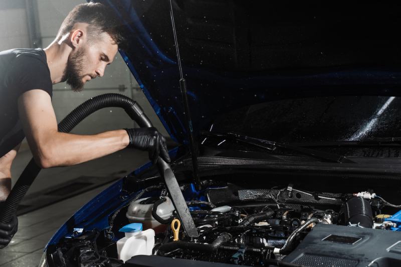 drying car engine after washing or cleaning car engine