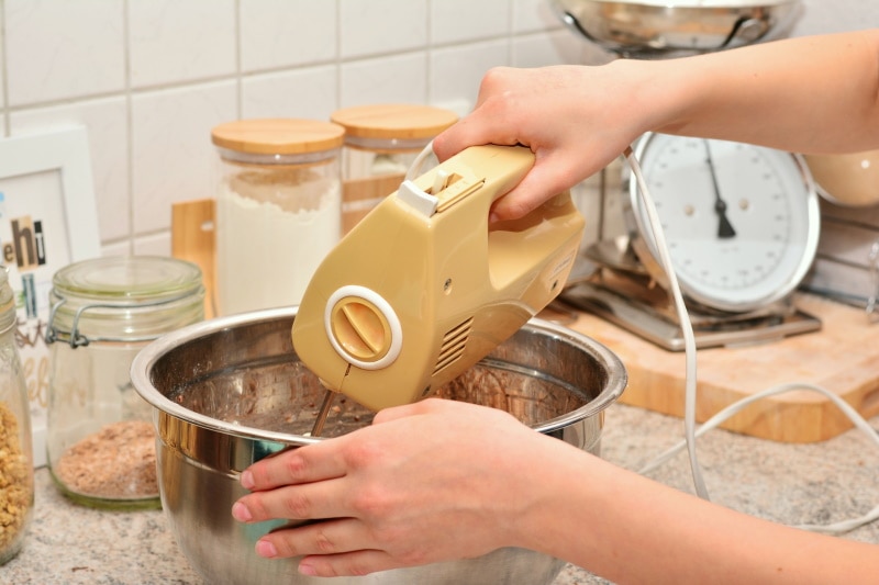 hand held bread mixer