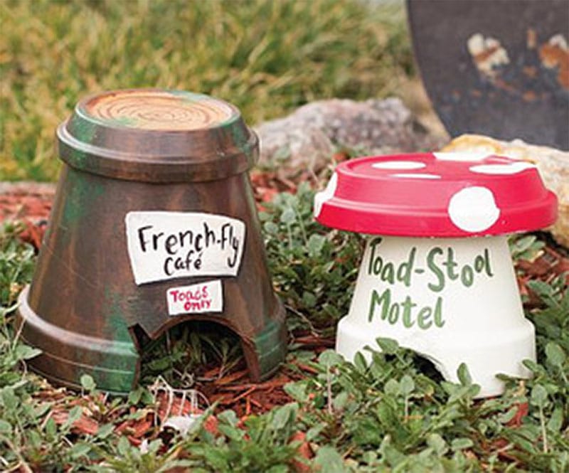 Clay Pot Toad House by DecoArt