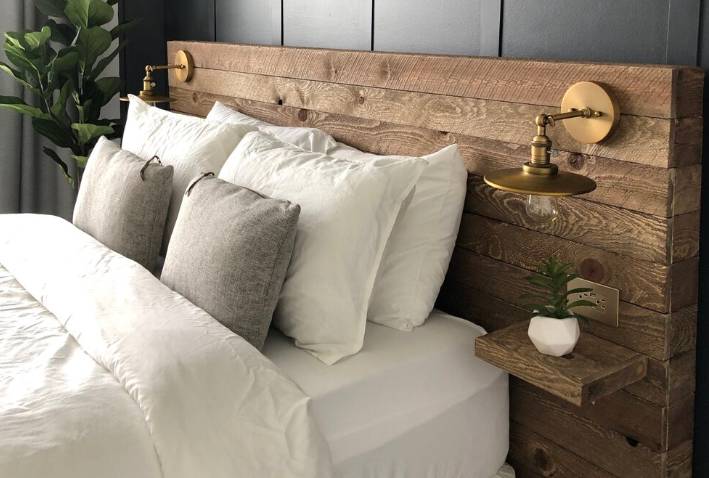 DIY Reclaimed Wood Headboard