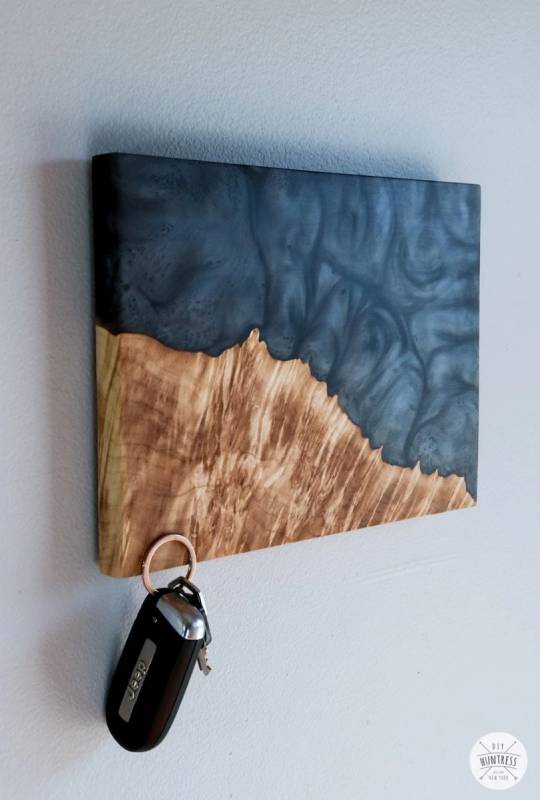 DIY epoxy resin and wood art key holder