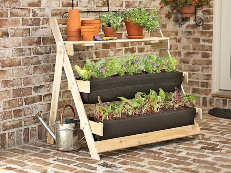DIY tiered plant stand