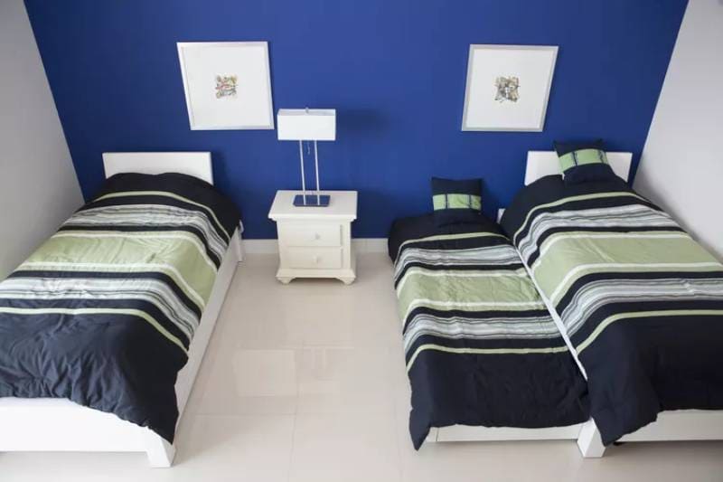 DIY trundle bed