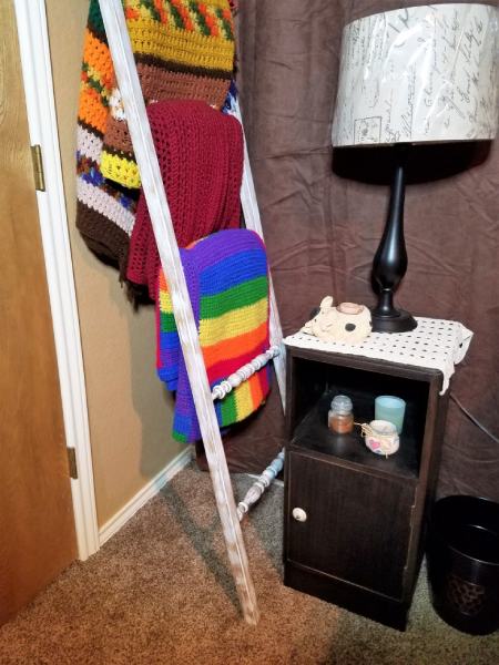 How To Make A Spindle Ladder Afghan Rack for Throws & Afghans