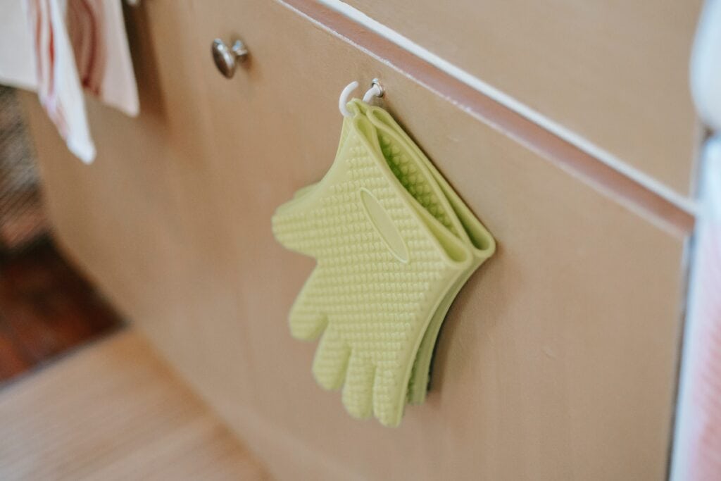 Silicone oven gloves