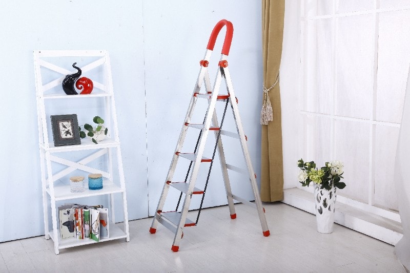 a ladder in the living room