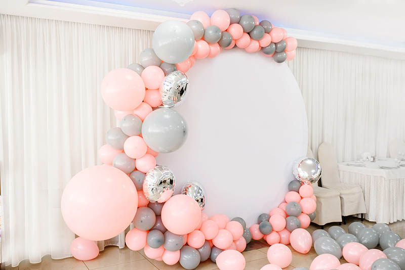 balloon wreath