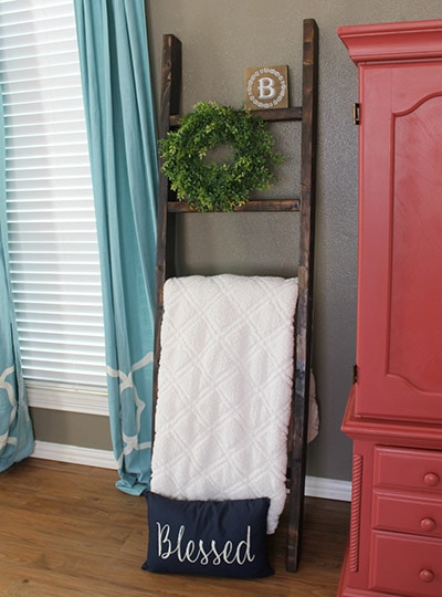 diy blanket ladder