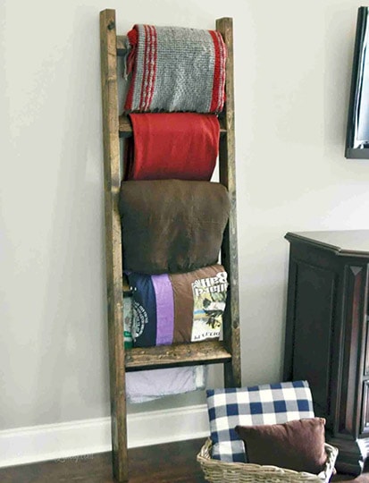 diy rustic blanket ladder