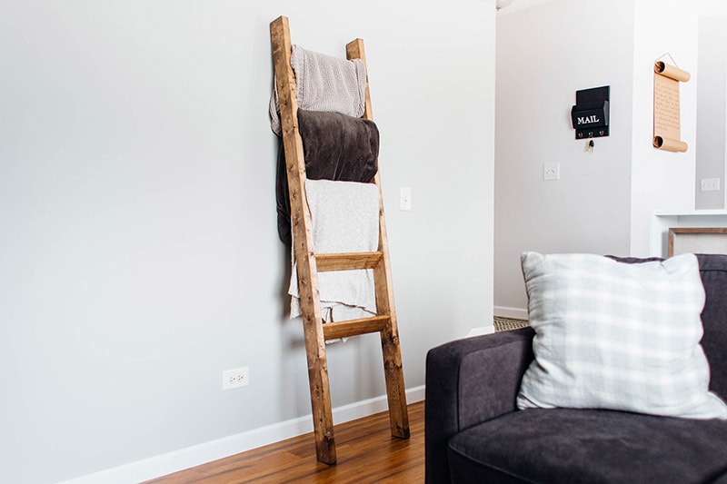 diy rustic blanket ladder