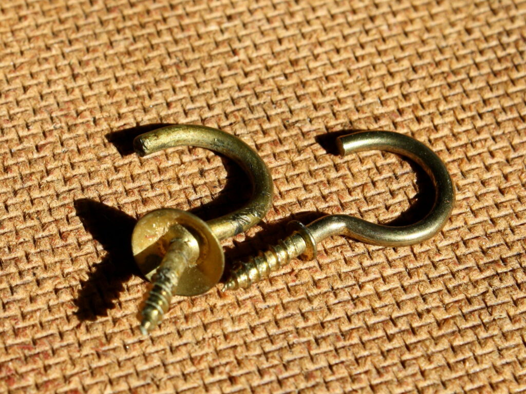screw hook