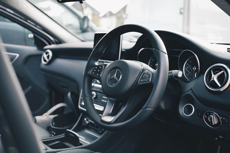 mercedes benz steering wheel on the right