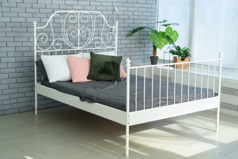 metal bed frame