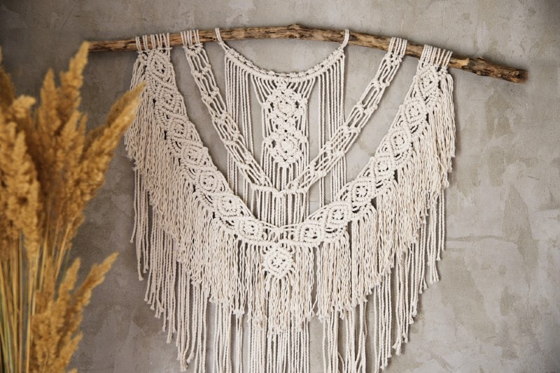 wall tapestry on rod