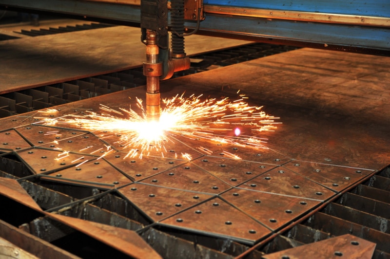 CNC machine using a plasma cutter