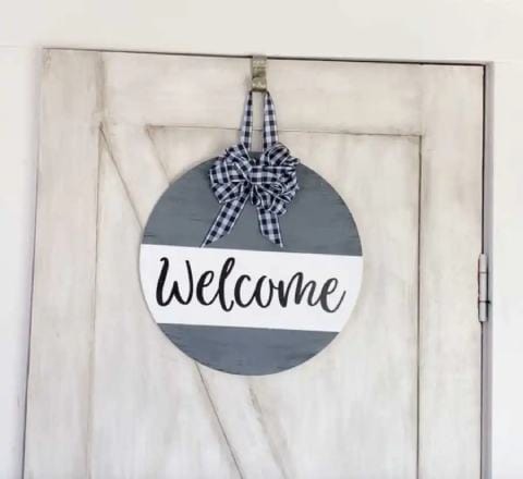 DIY Wooden Door Hanger Welcome Sign