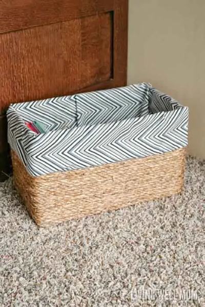 MAKE YOUR OWN DIY BASKET FROM A CARDBOARD BOX