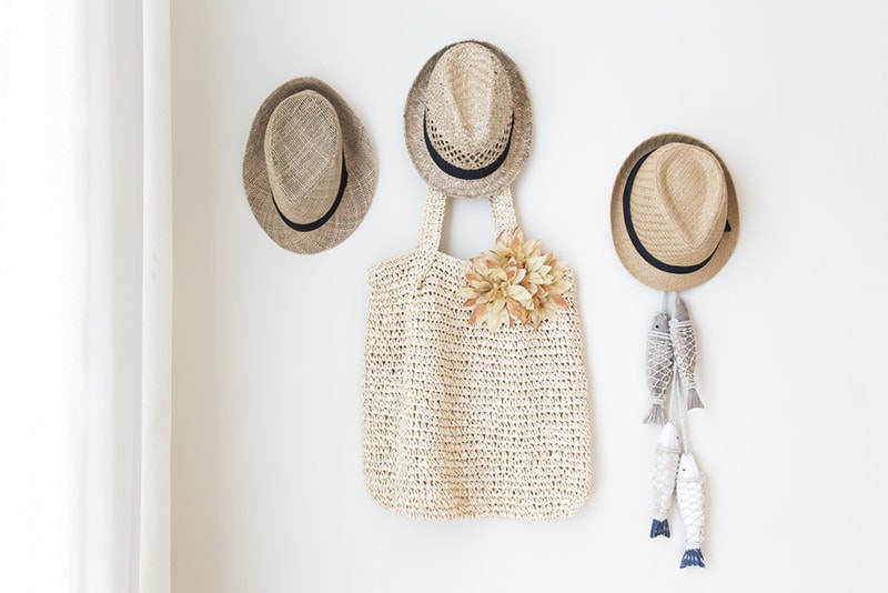 decoration hat hanger