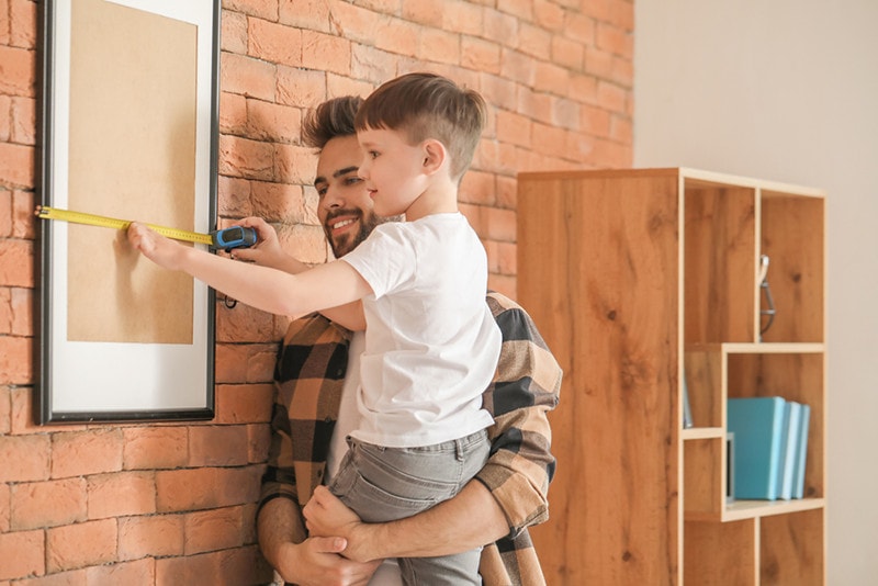 taking measures of frame at home