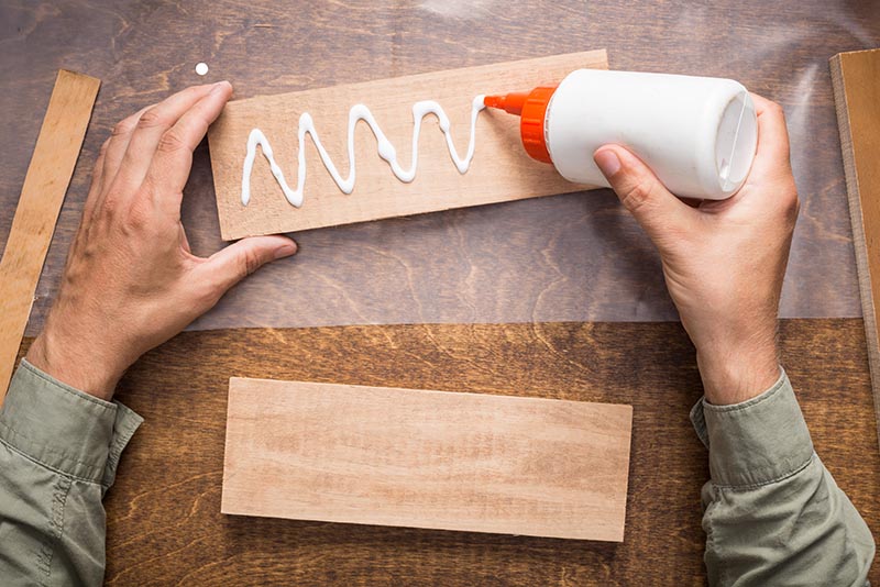 Gluing wooden board