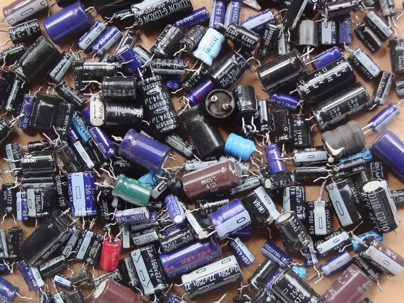 electrolytic capacitors