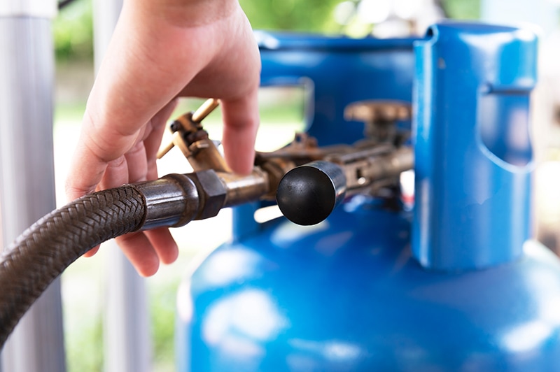 hand operating gas tank
