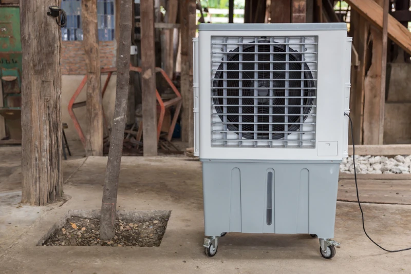 portable evaporative air cooler or swamp cooler