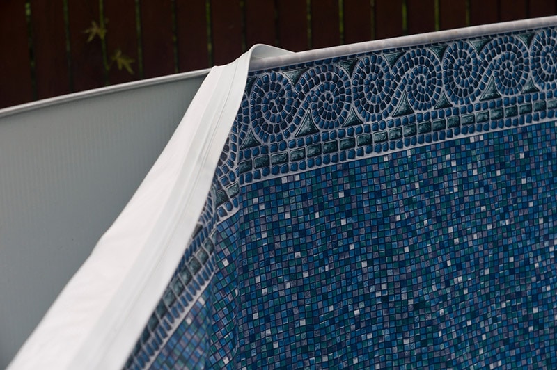 replacement of a swimming pool pvc liner