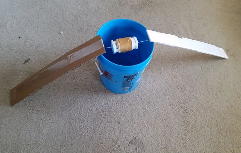 DIY Kill or No-Kill Bucket Mouse Trap