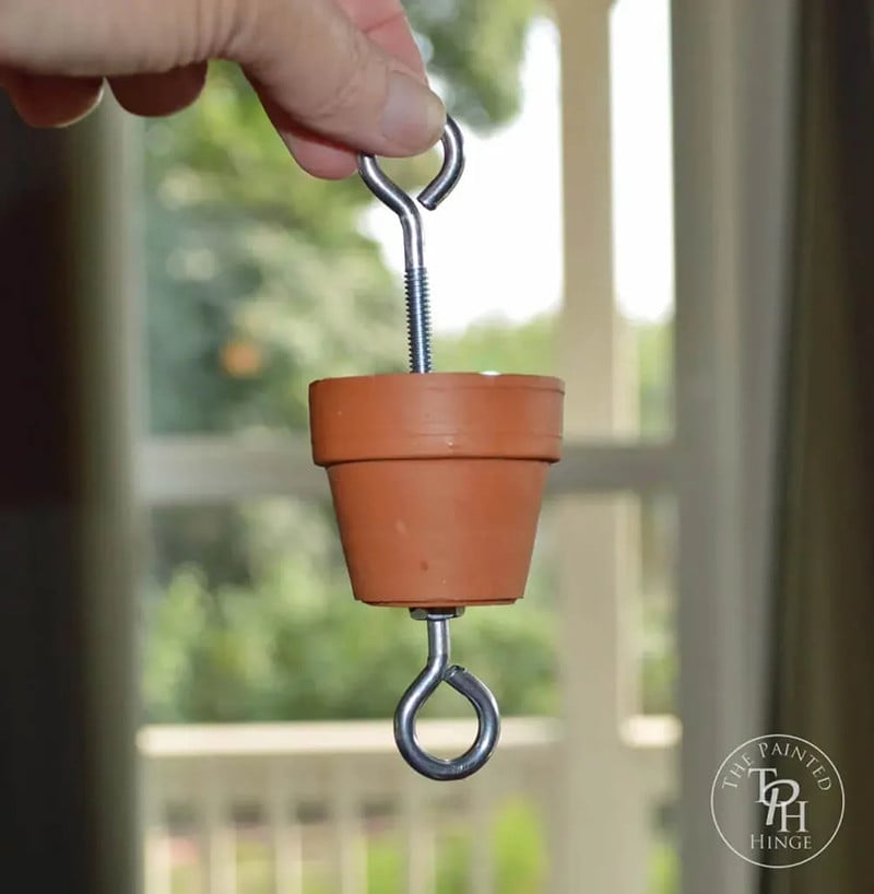 DIY Terracotta Pot Hummingbird Home
