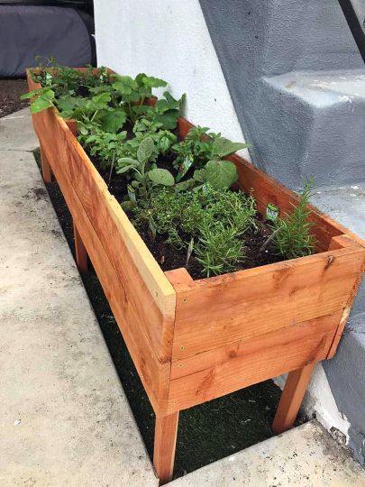 diy raised planter box