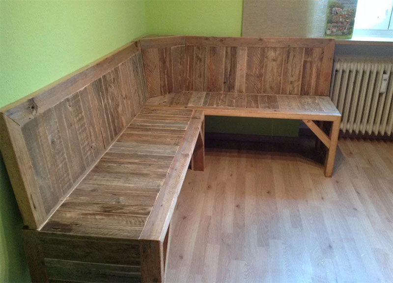 Corner Pallet Bench
