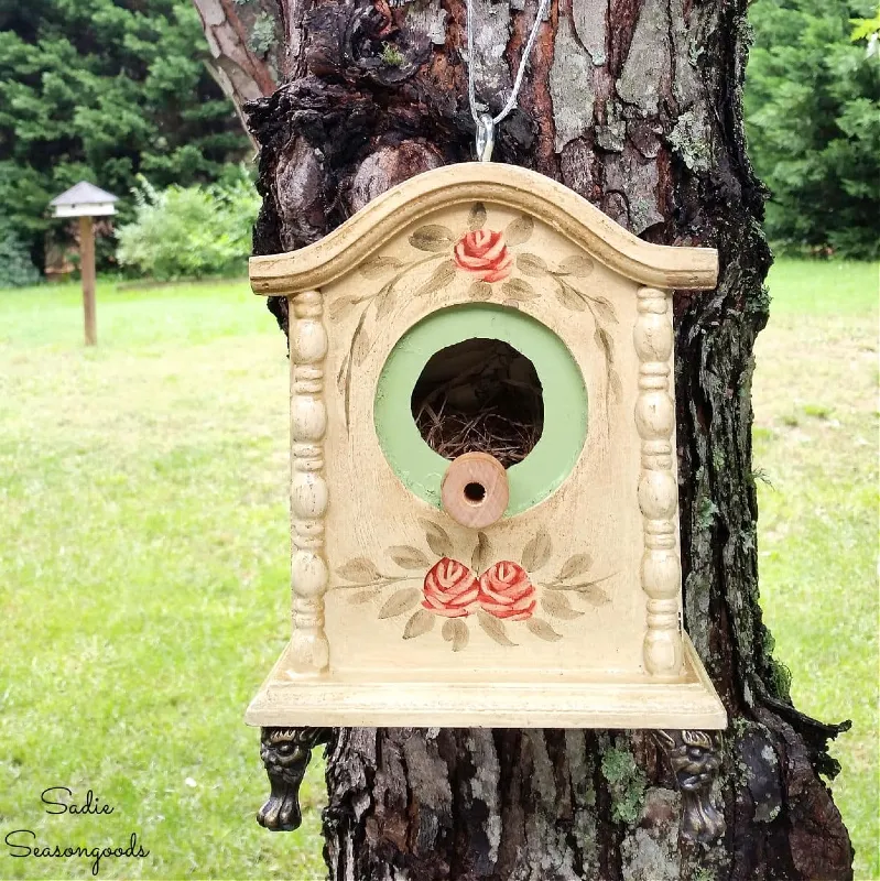 Old Clock DIY Birdhouse