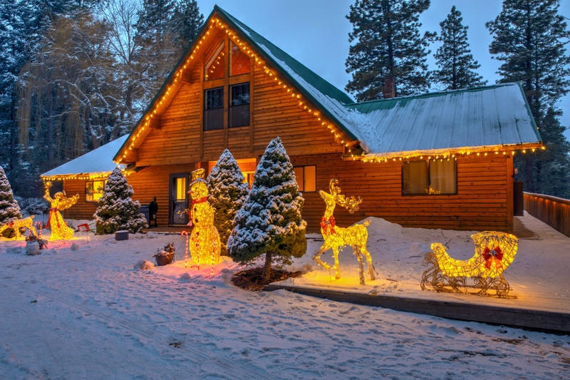 outdoor christmas decoration