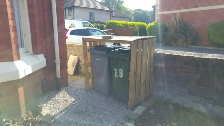 pallet garbage bin storage shed