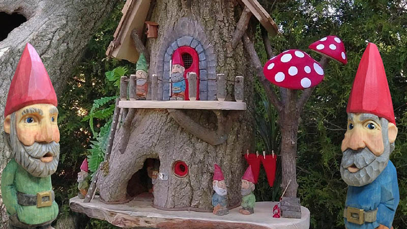 Building_the_Ultimate_Gnome_Home_with_a_Hollow_Log