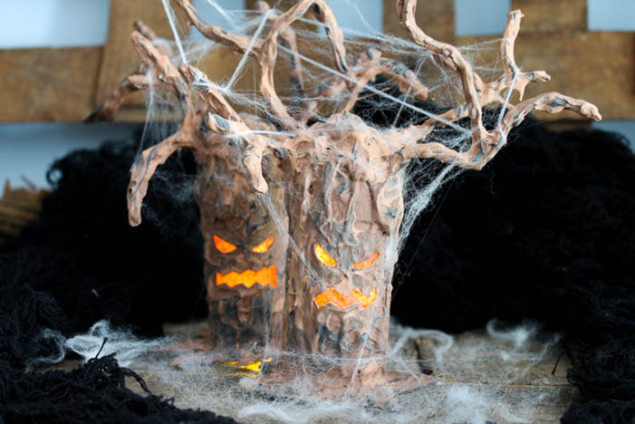 Halloween_Tree_for_Testors_Crafternoons