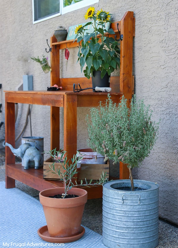 Sixty-Minute DIY Potting Bench