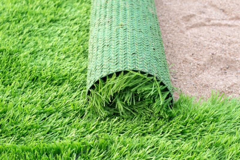 Artificial green grass for landscaping
