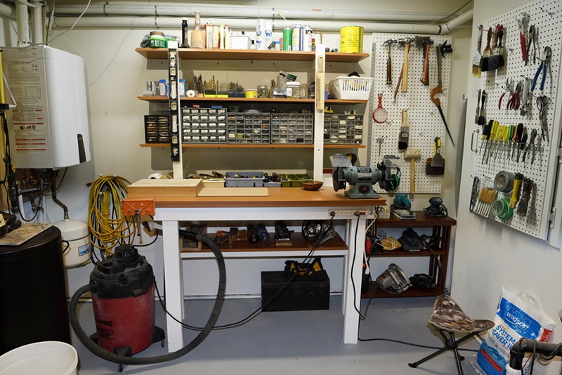 Basement home workshop bench